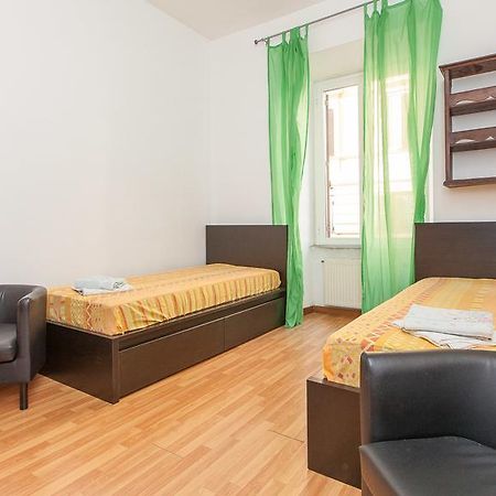 Rental In Rome Santini Apartment Δωμάτιο φωτογραφία