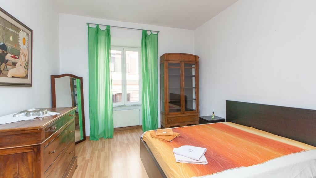 Rental In Rome Santini Apartment Δωμάτιο φωτογραφία