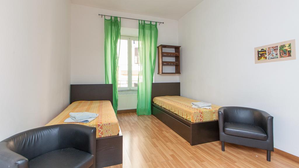 Rental In Rome Santini Apartment Δωμάτιο φωτογραφία