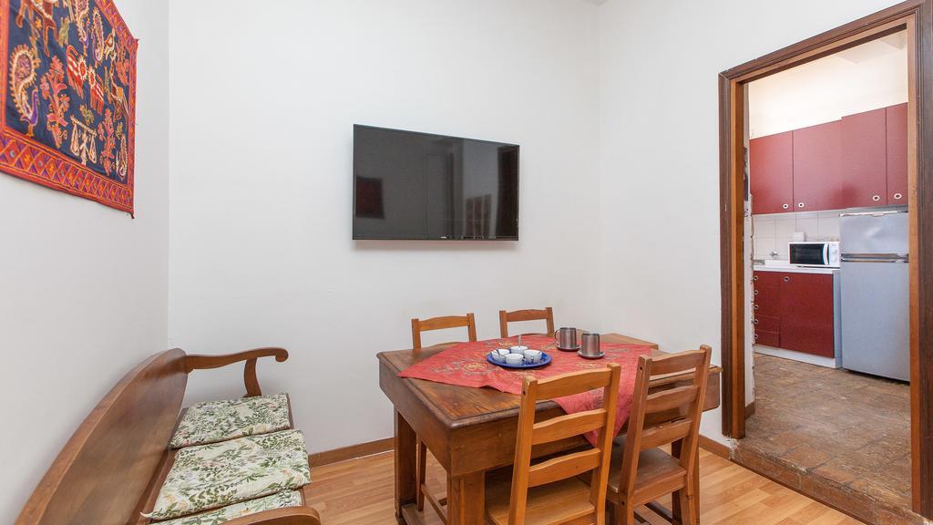 Rental In Rome Santini Apartment Δωμάτιο φωτογραφία